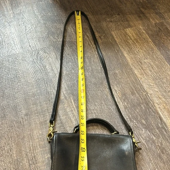Coach Vintage Willis Top Handle - Picture 14 of 14